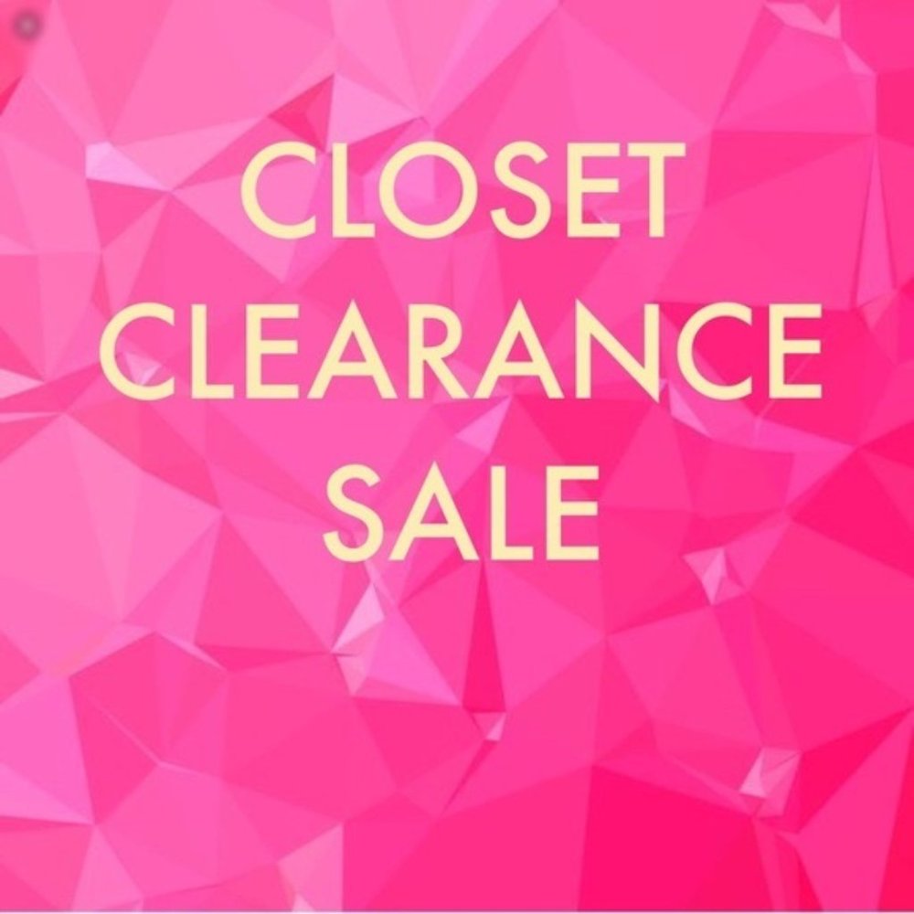 CLOSET SALE - Picture 1 of 6